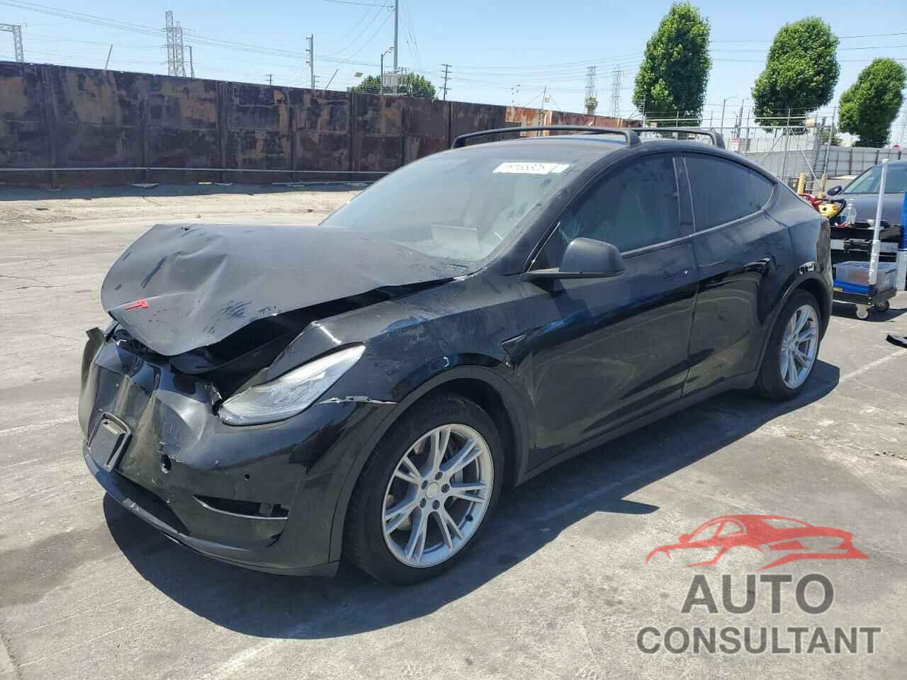 TESLA MODEL Y 2021 - 5YJYGDEE2MF116012