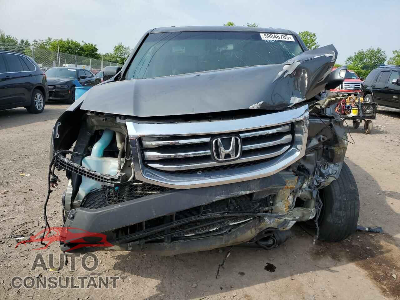 HONDA PILOT 2013 - 5FNYF4H97DB073000
