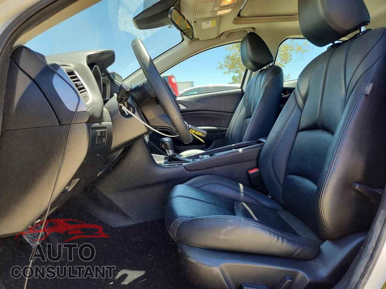 MAZDA 3 2017 - 3MZBN1V75HM123627