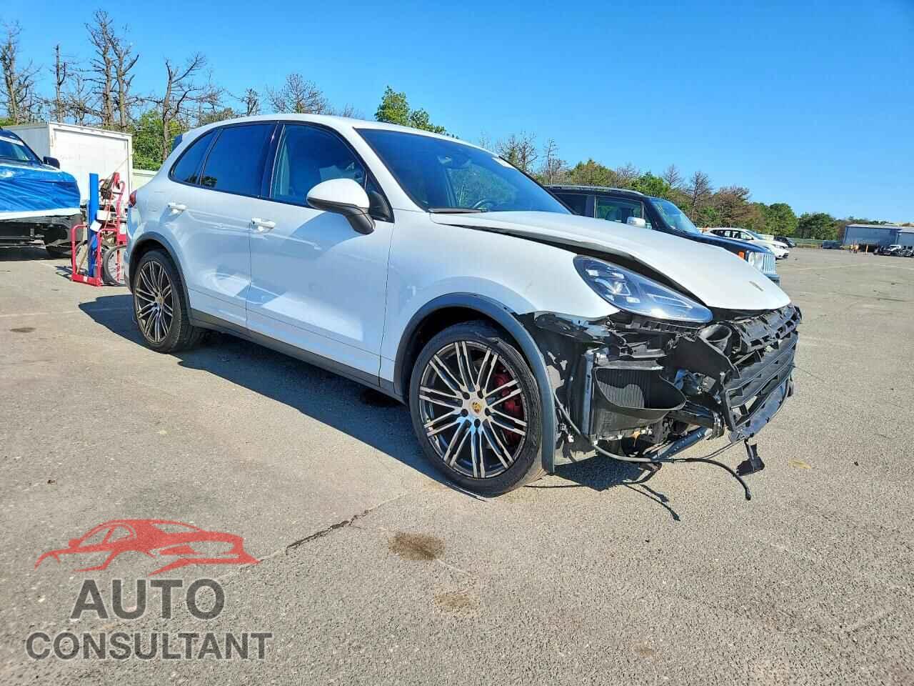 PORSCHE CAYENNE 2015 - WP1AC2A28FLA81147