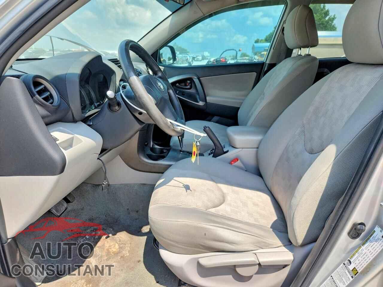 TOYOTA RAV4 2011 - 2T3BF4DV7BW093182