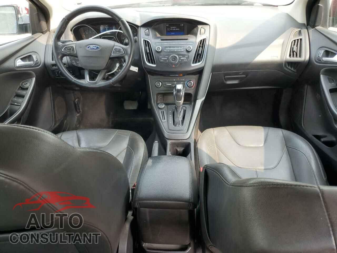 FORD FOCUS 2015 - 1FADP3F21FL213883