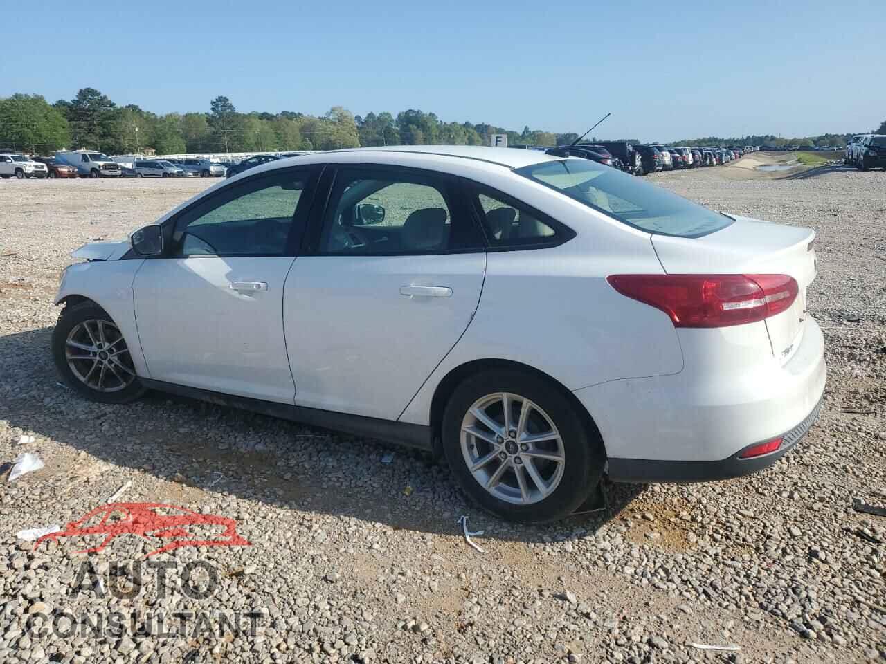FORD FOCUS 2015 - 1FADP3F25FL329037