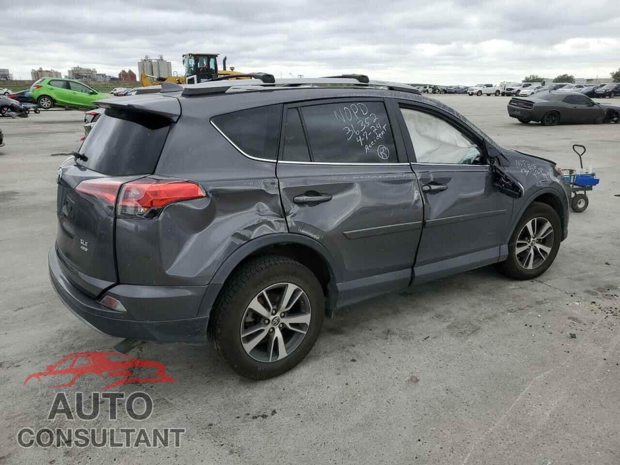 TOYOTA RAV4 2018 - 2T3RFREV3JW743473
