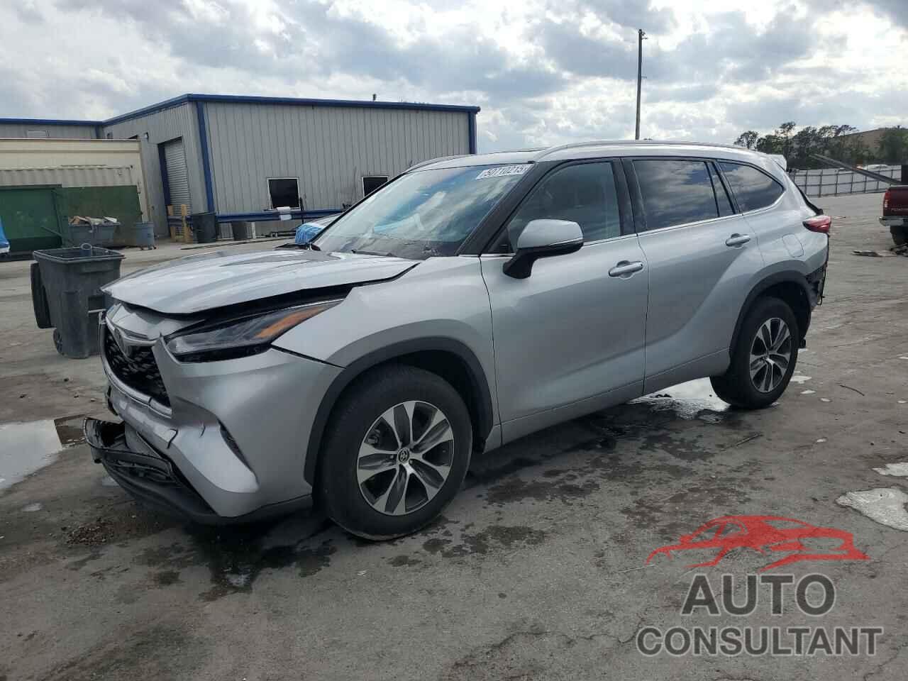 TOYOTA HIGHLANDER 2022 - 5TDHZRAH2NS121814