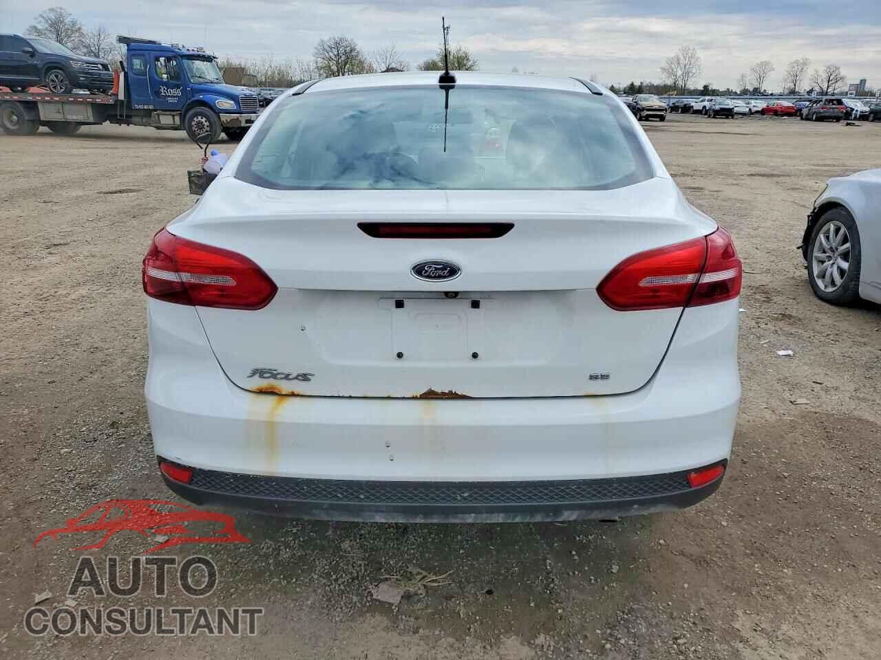 FORD FOCUS 2017 - 1FADP3F23HL239629