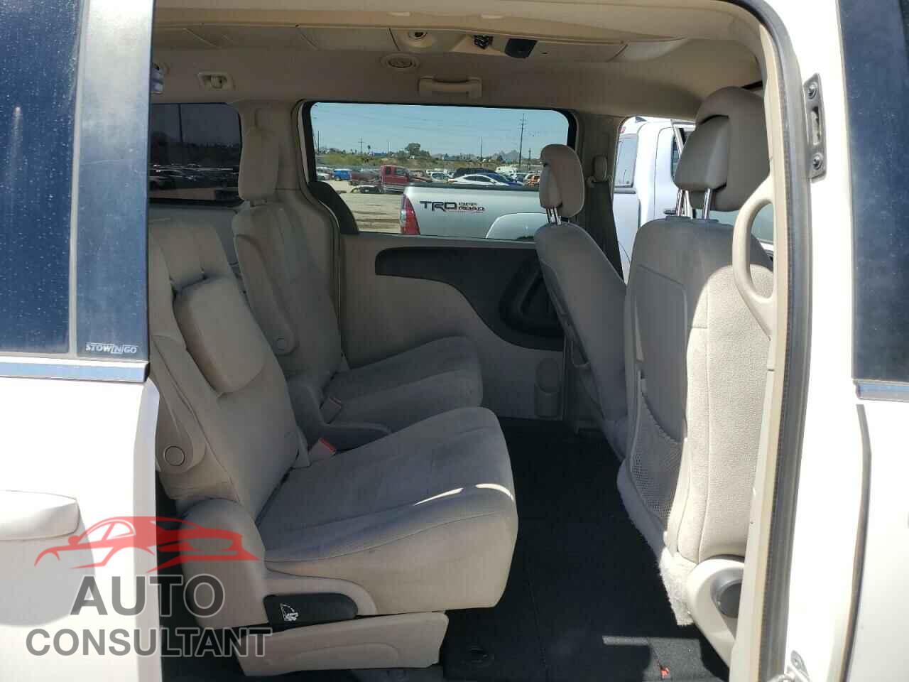 DODGE CARAVAN 2011 - 2D4RN5DG2BR755515