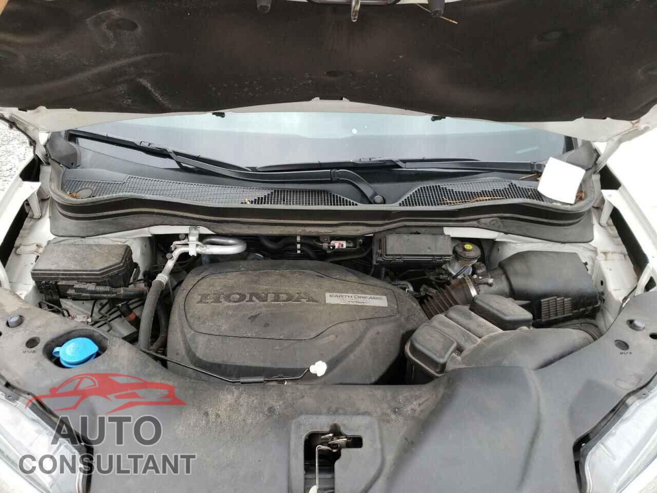 HONDA PILOT 2017 - 5FNYF5H68HB018041