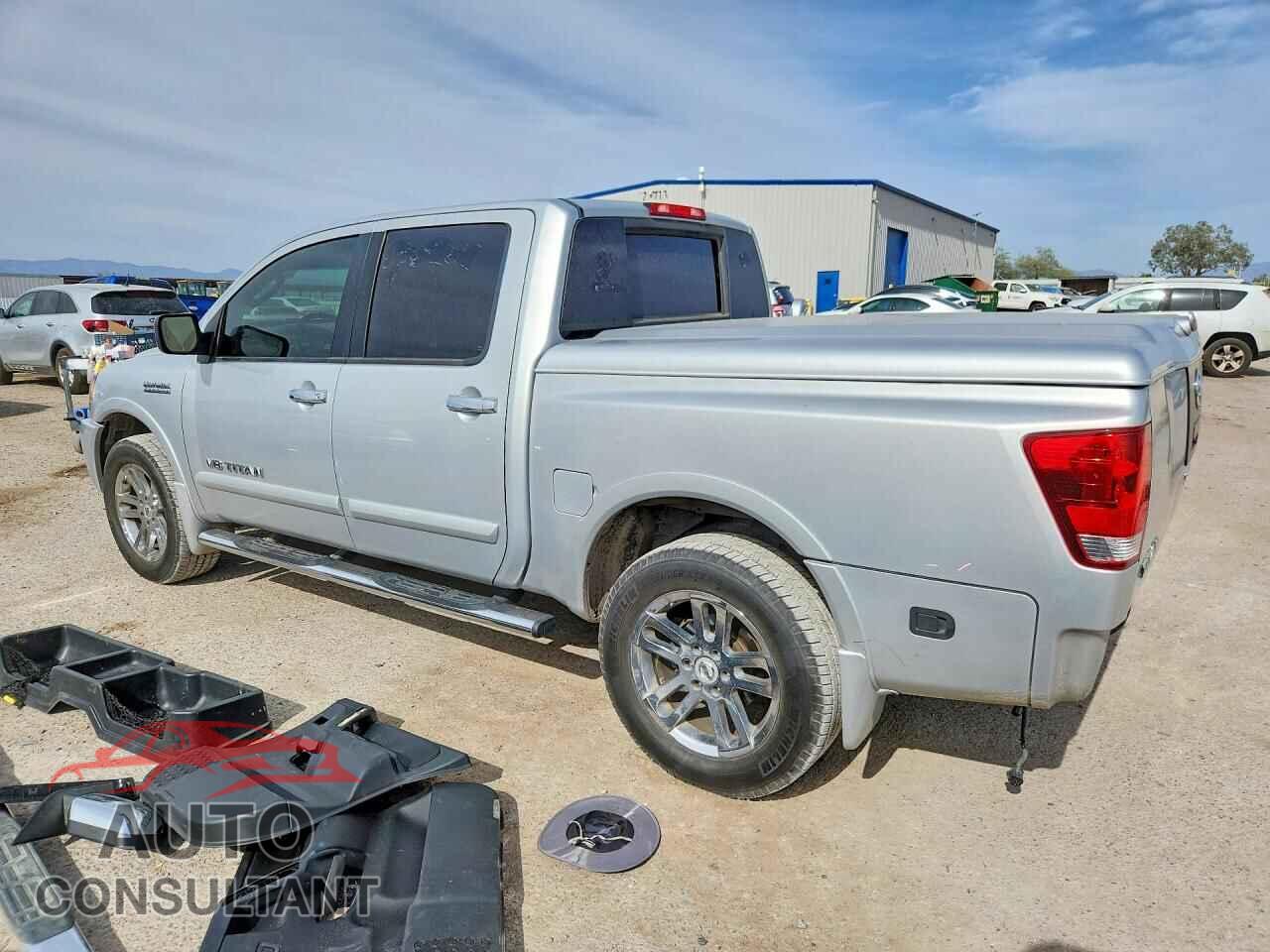 NISSAN TITAN 2011 - 1N6AA0EC7BN325946
