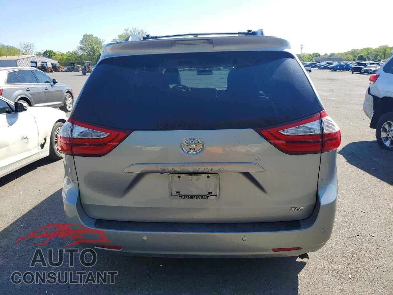 TOYOTA SIENNA 2017 - 5TDYZ3DC2HS847870