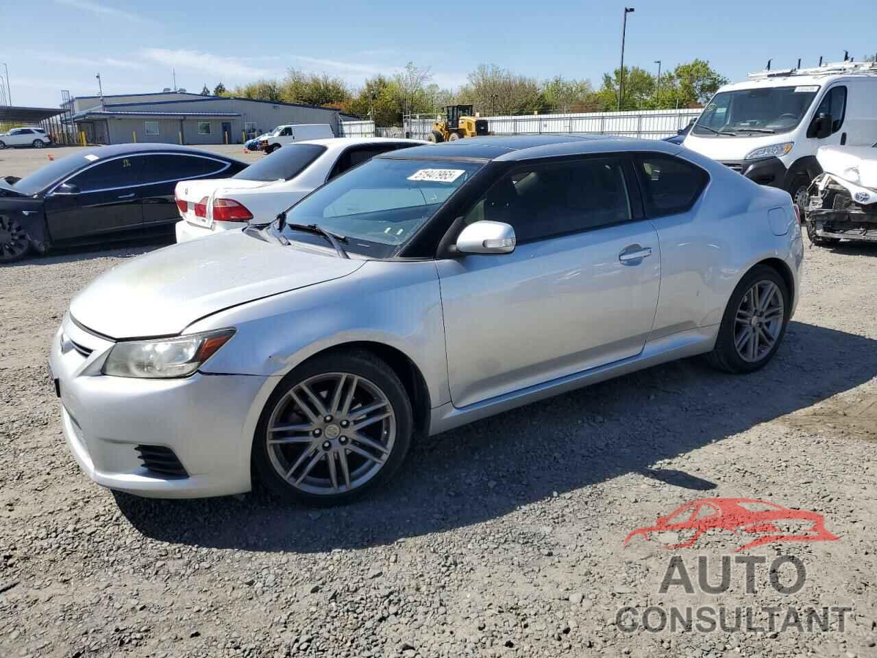 TOYOTA SCION 2013 - JTKJF5C71D3054428