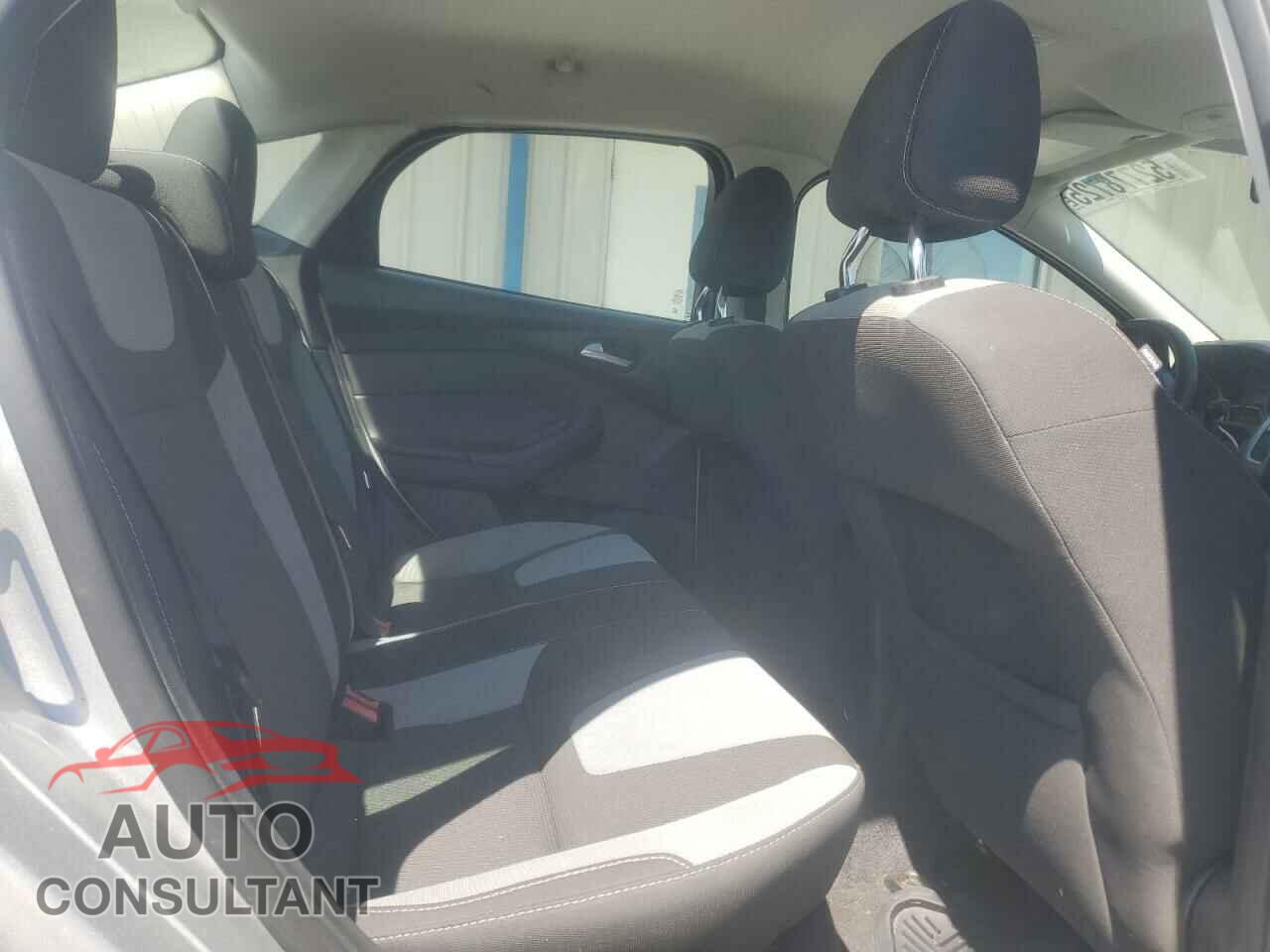 FORD FOCUS 2012 - 1FAHP3F21CL346852