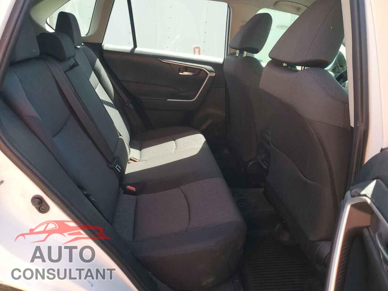 TOYOTA RAV4 2019 - JTMP1RFVXKD021338