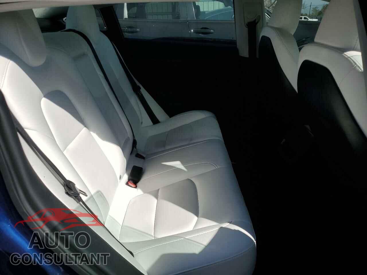TESLA MODEL 3 2023 - 5YJ3E1EA5PF547556