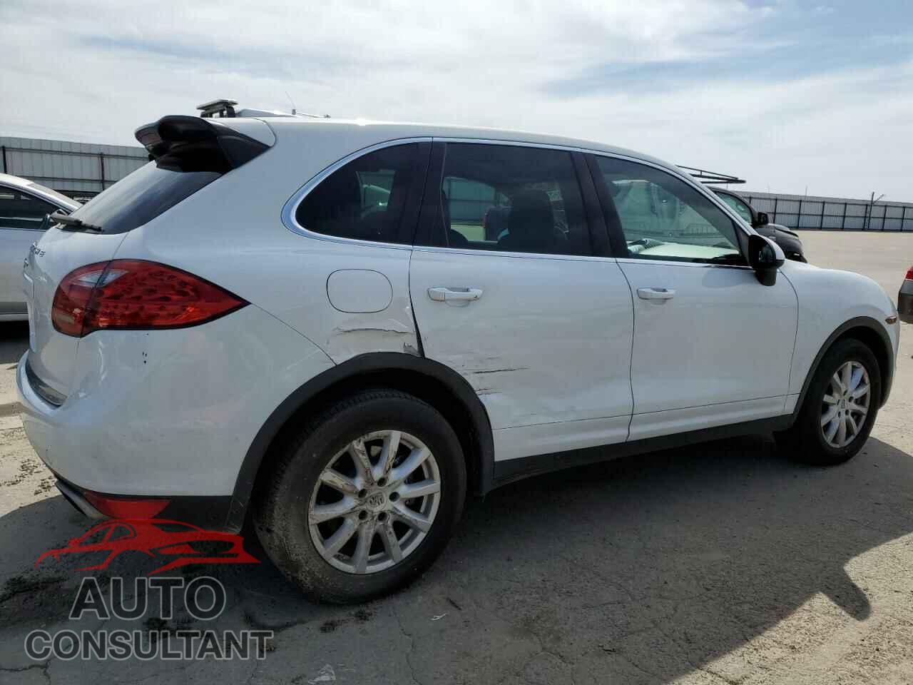 PORSCHE CAYENNE 2013 - WP1AA2A2XDLA04038