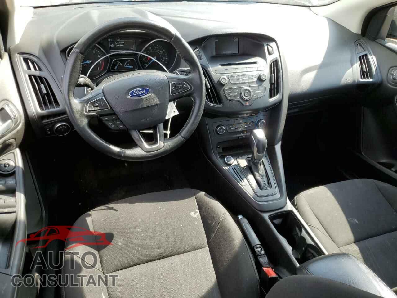 FORD FOCUS 2015 - 1FADP3F28FL381925