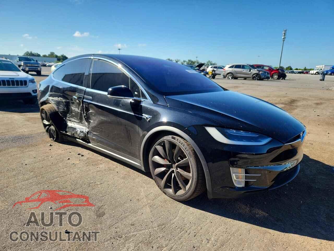 TESLA MODEL X 2018 - 5YJXCBE46JF140893