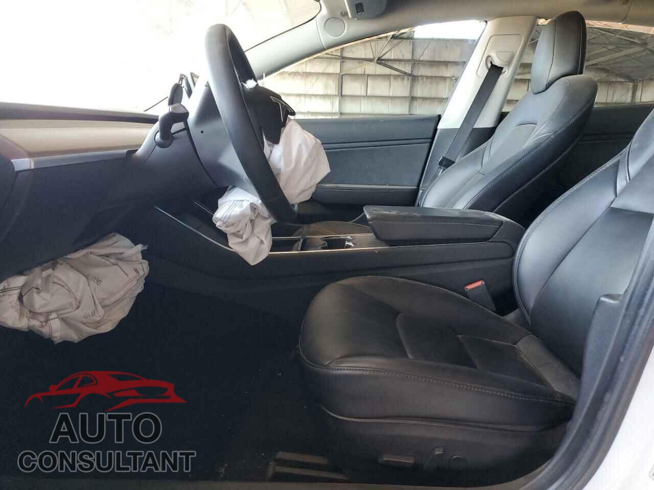 TESLA MODEL 3 2019 - 5YJ3E1EB2KF512667