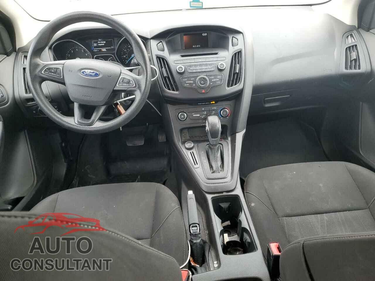 FORD FOCUS 2015 - 1FADP3E2XFL324143