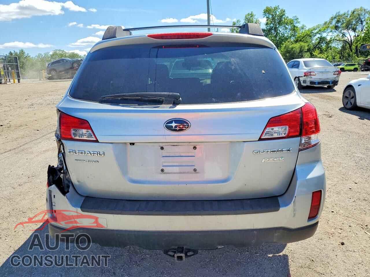 SUBARU OUTBACK 2013 - 4S4BRBGC2D3305073