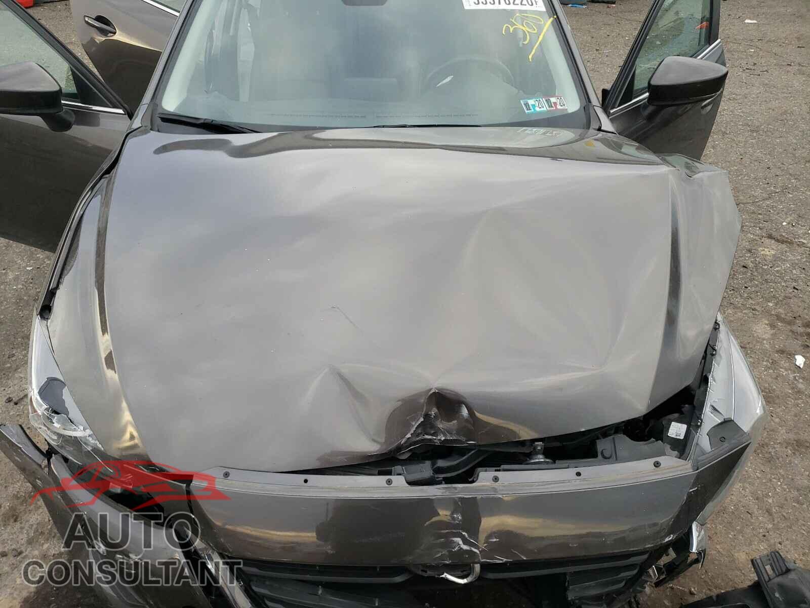 MAZDA 3 2017 - 3MZBN1V75HM122039