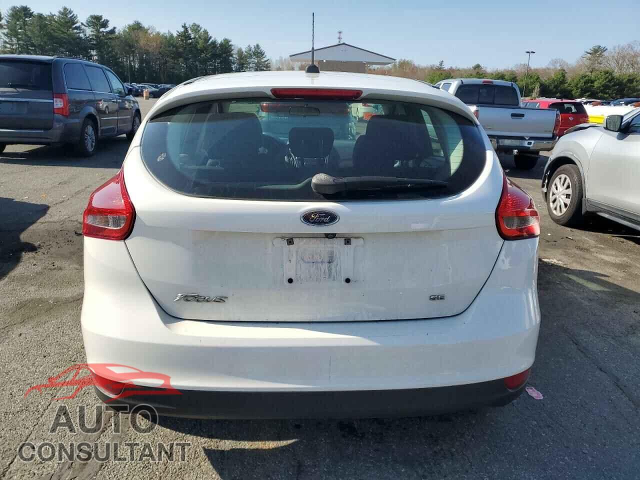 FORD FOCUS 2017 - 1FADP3K29HL232416