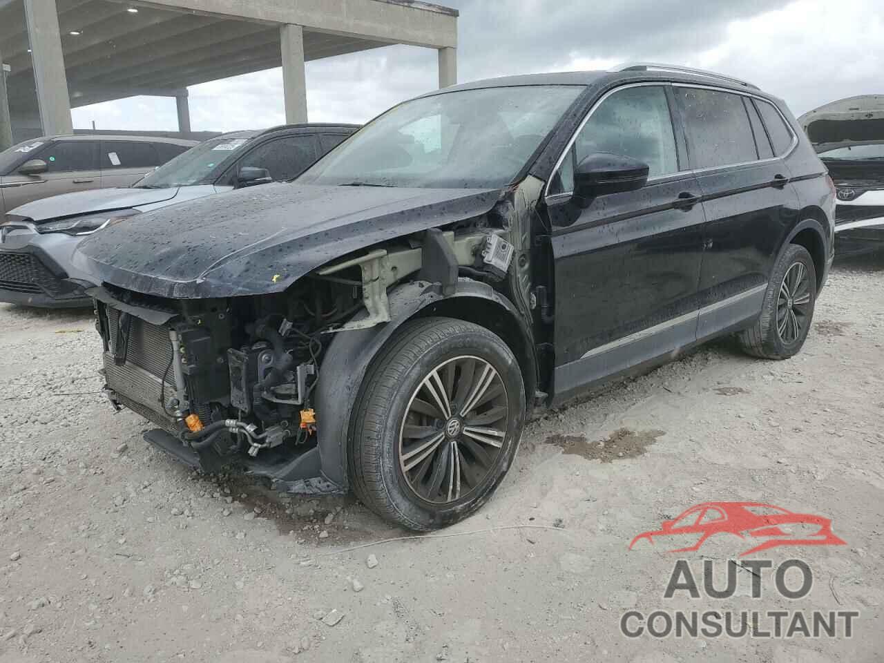 VOLKSWAGEN TIGUAN 2018 - 3VV2B7AX8JM216721
