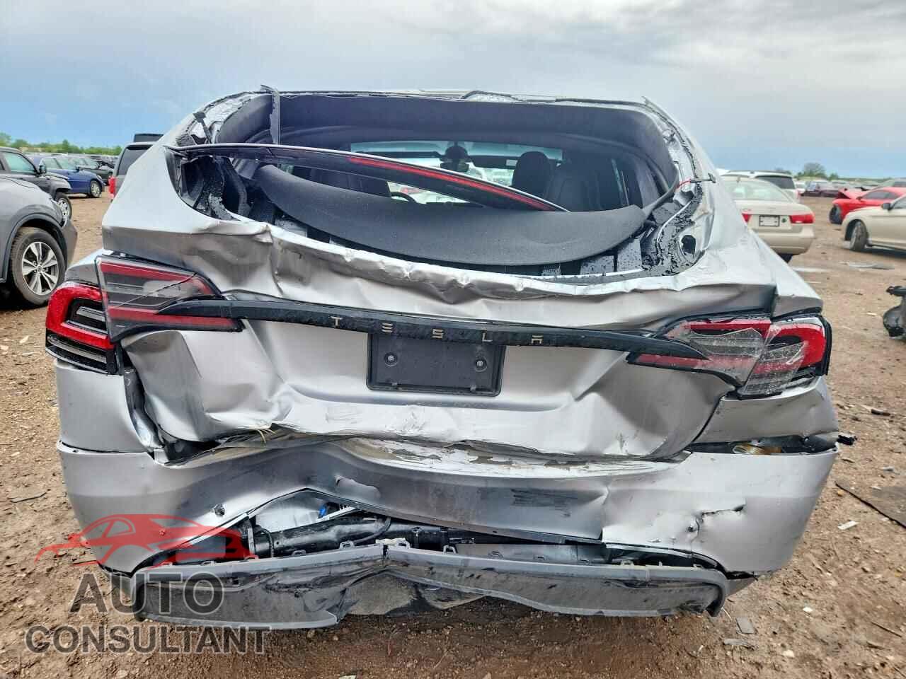 TESLA MODEL X 2025 - 7SAXCBE50SF469862