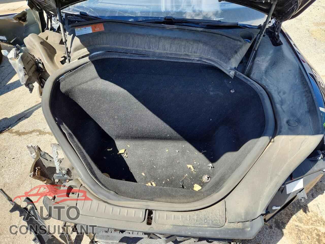 TESLA MODEL S 2015 - 5YJSA1E40FF112041
