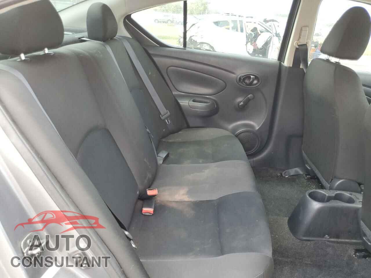 NISSAN VERSA 2018 - 3N1CN7AP1JL842971