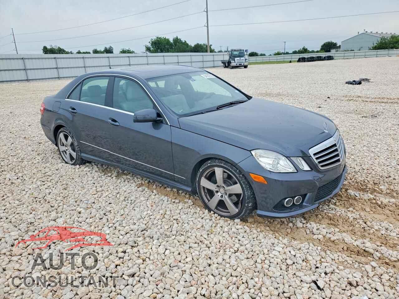 MERCEDES-BENZ E-CLASS 2010 - WDDHF5GB3AA102786