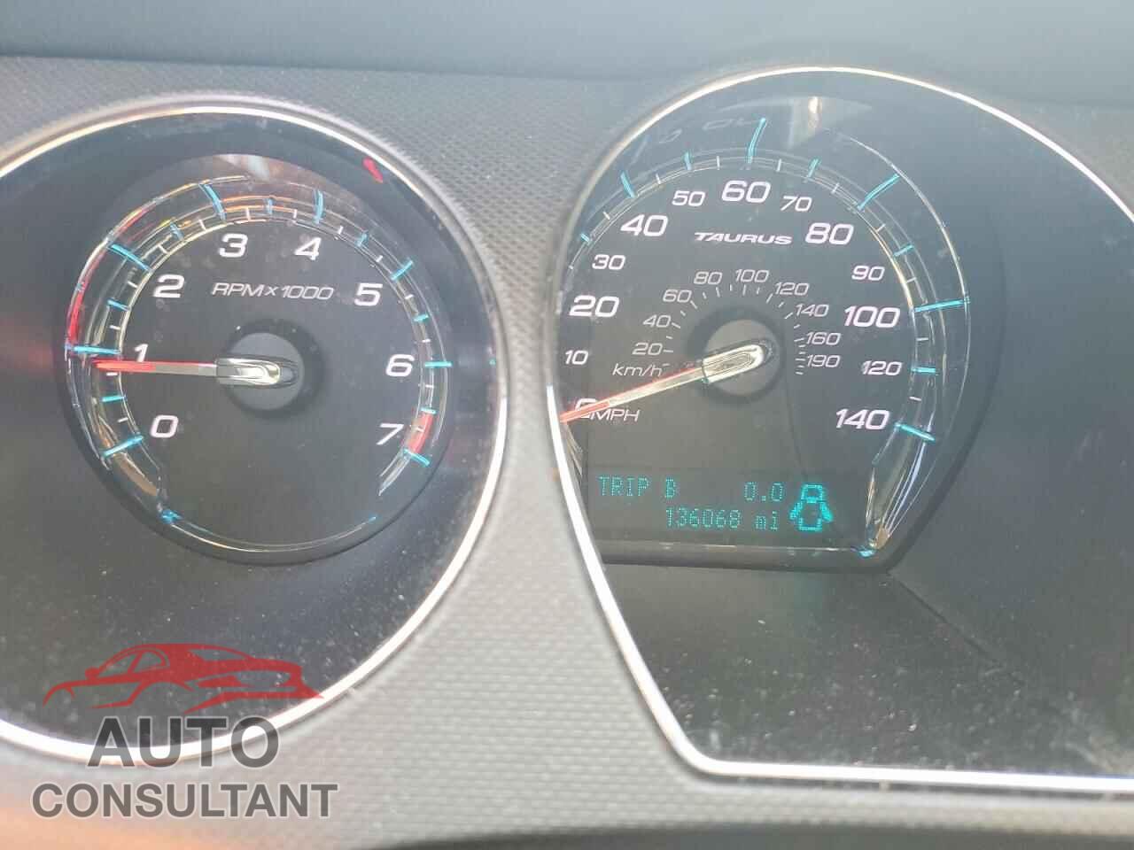 FORD TAURUS 2011 - 1FAHP2DW8BG149653
