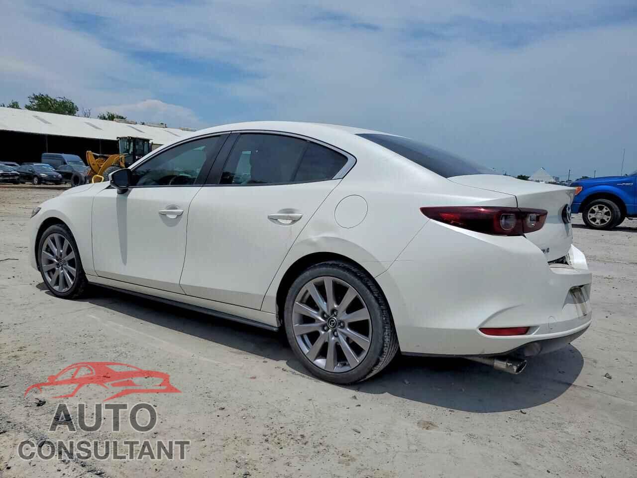 MAZDA 3 2023 - 3MZBPACM8PM370917