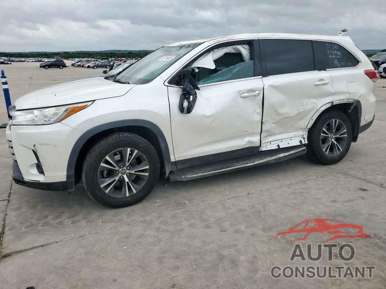 TOYOTA HIGHLANDER 2019 - 5TDZARFH6KS051881