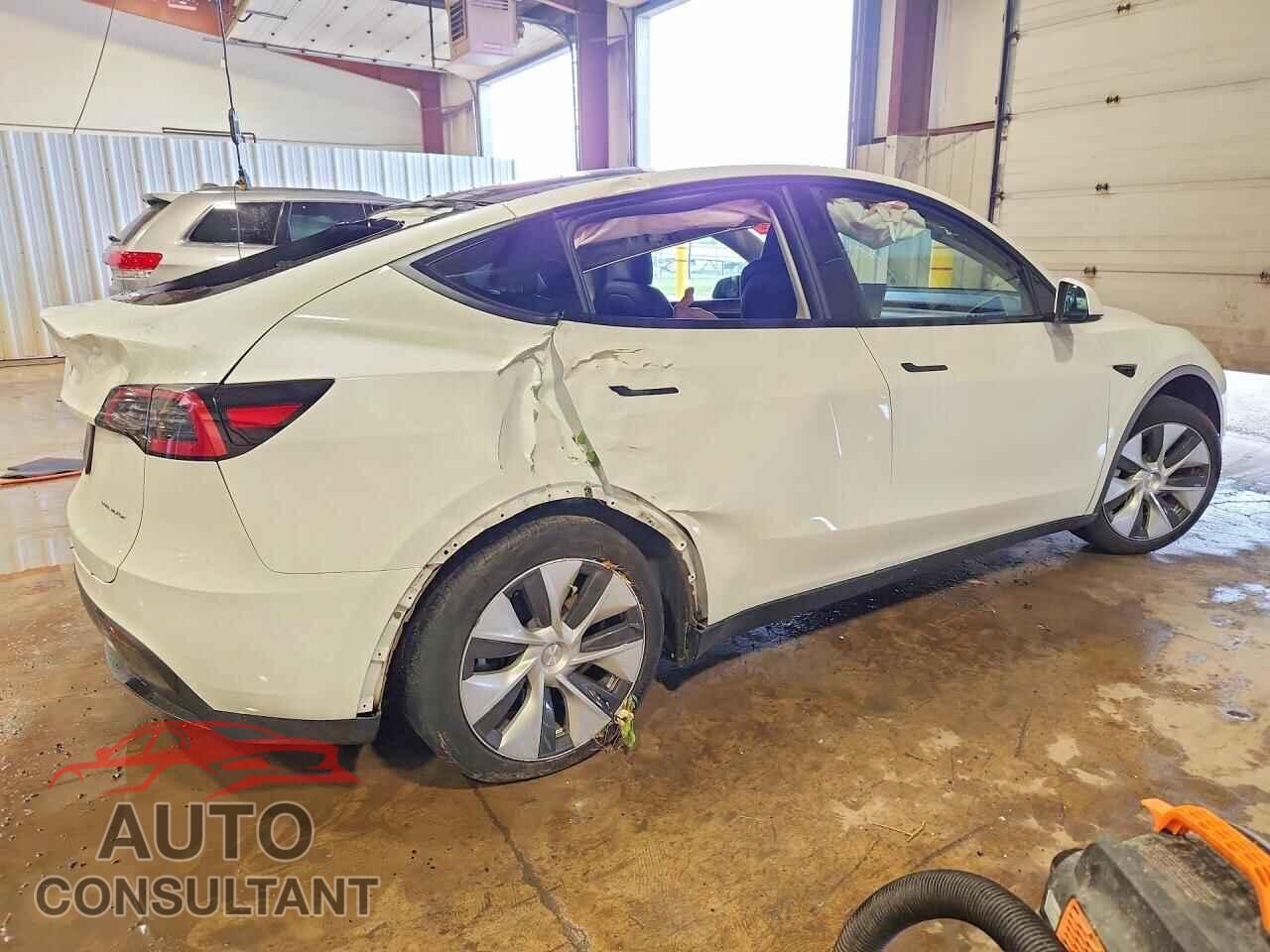 TESLA MODEL Y 2023 - 7SAYGAEE8PF799470