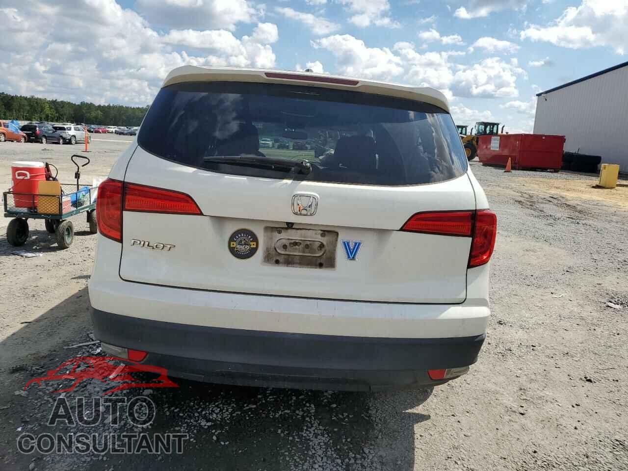 HONDA PILOT 2017 - 5FNYF5H58HB016426