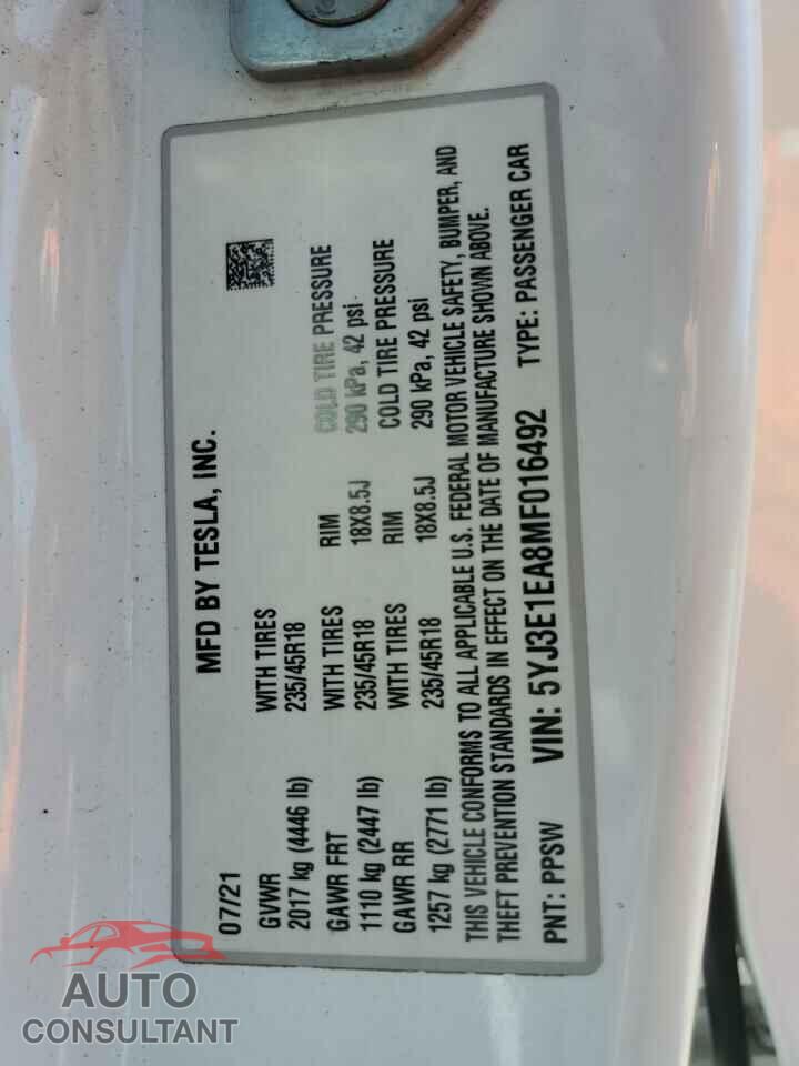 TESLA MODEL 3 2021 - 5YJ3E1EA8MF016492