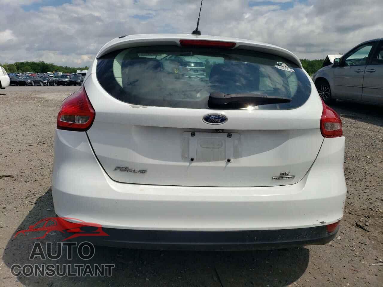 FORD FOCUS 2016 - 1FADP3K22GL376260