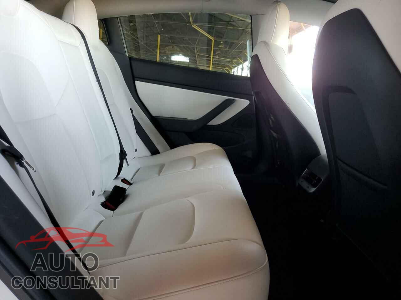 TESLA MODEL 3 2019 - 5YJ3E1EA5KF407631