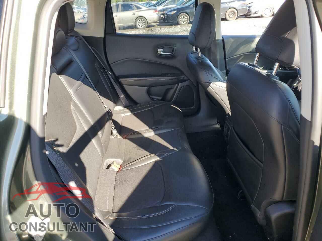 JEEP COMPASS 2018 - 3C4NJDBB8JT283731