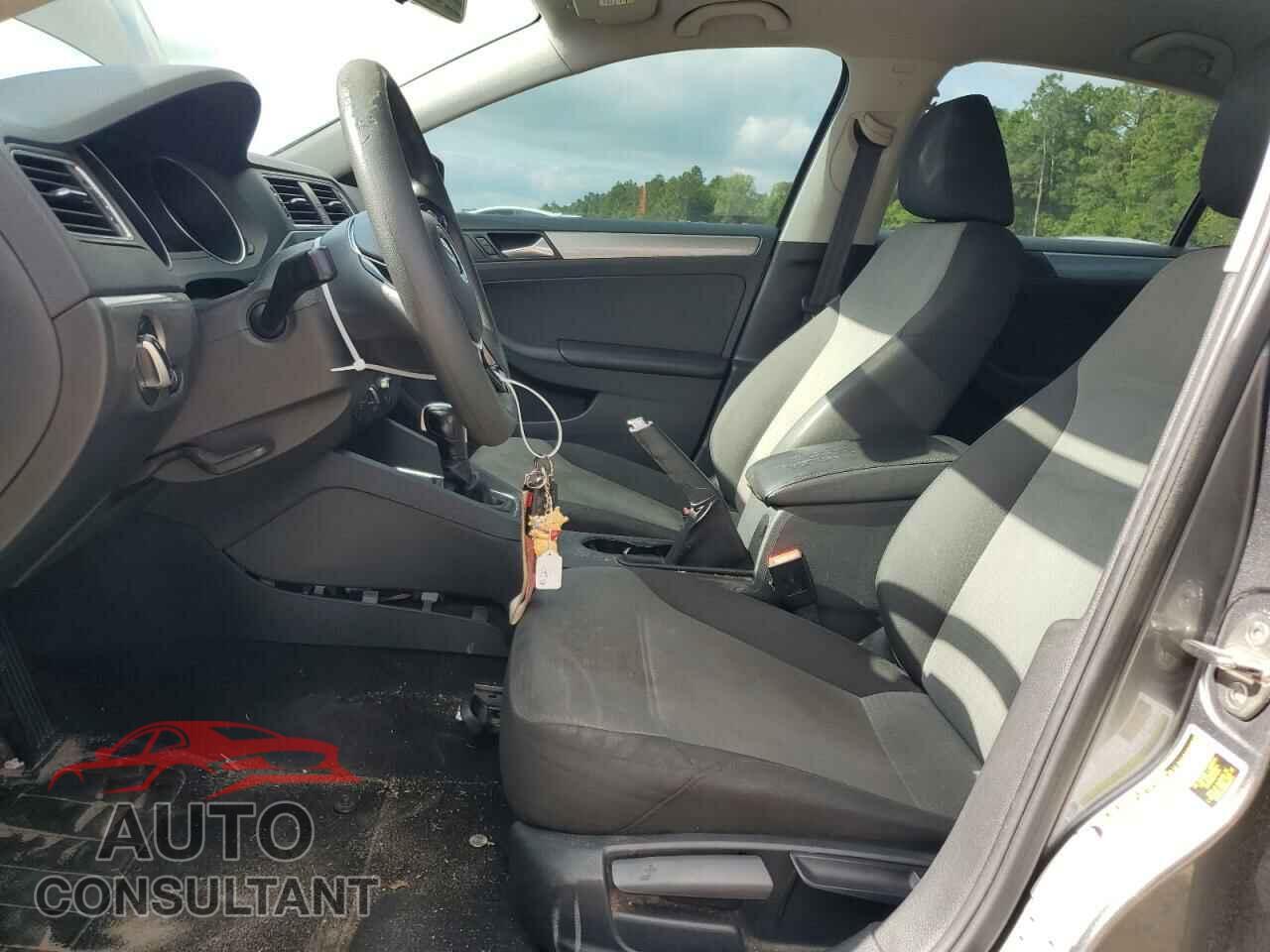 VOLKSWAGEN JETTA 2017 - 3VW2B7AJ4HM372143