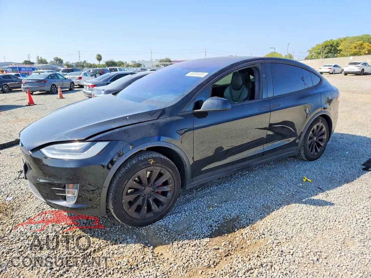 TESLA MODEL X 2018 - 5YJXCBE43JF142956