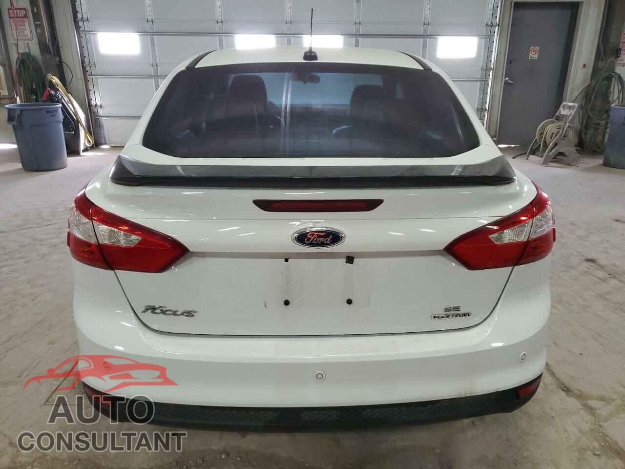 FORD FOCUS 2014 - 1FADP3F28EL229044