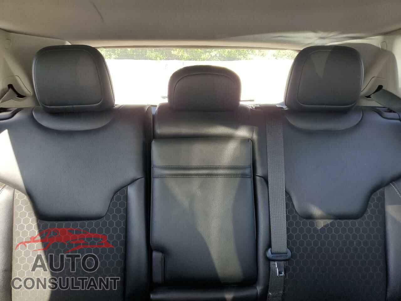 JEEP COMPASS 2018 - 3C4NJDBB3JT142940