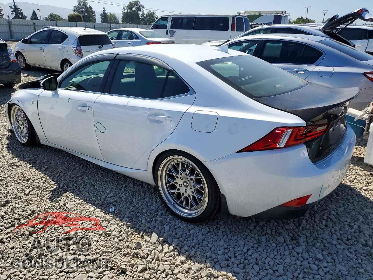 LEXUS IS 2015 - JTHBE1D21F5020926
