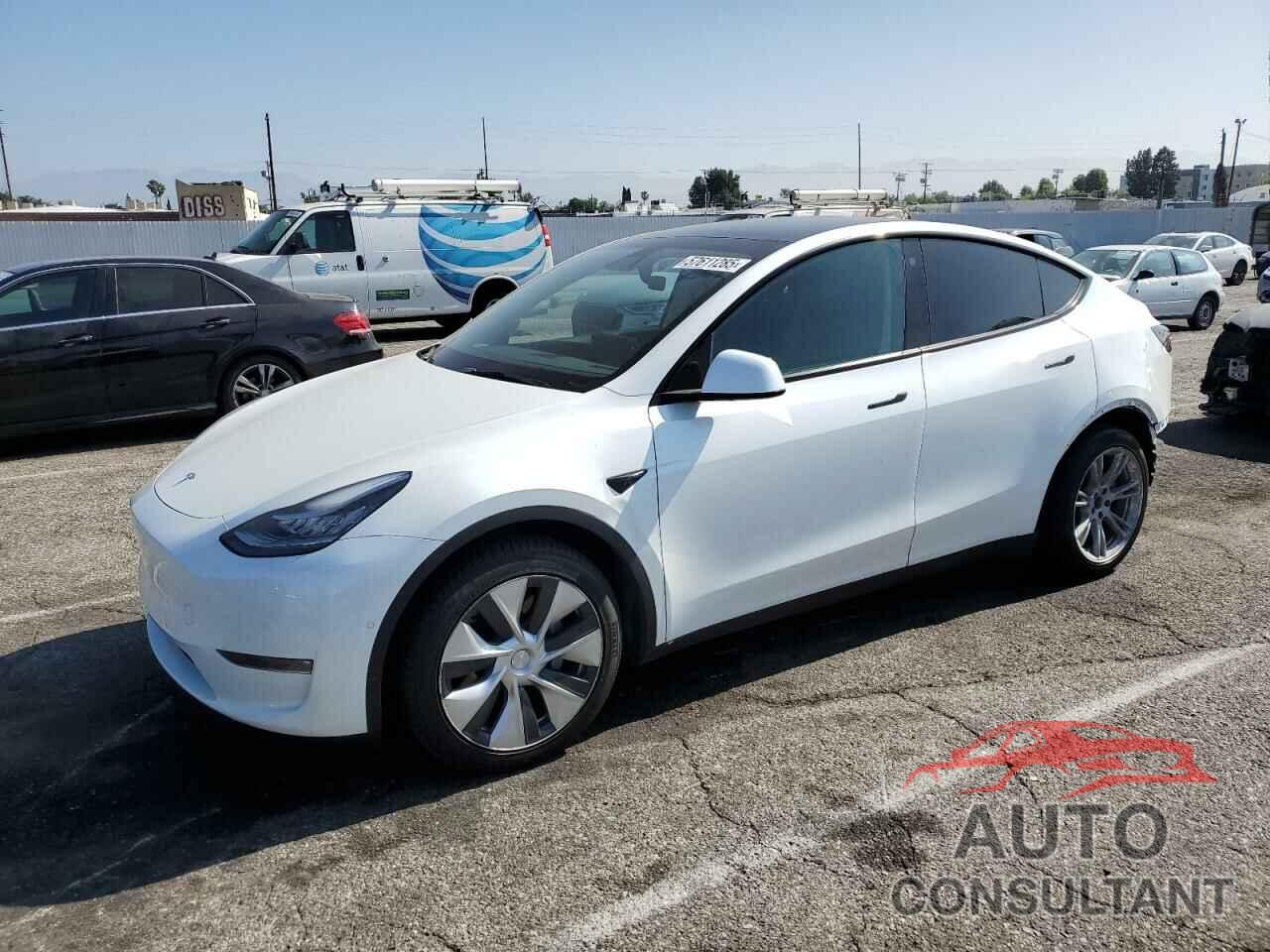 TESLA MODEL Y 2021 - 5YJYGDEE6MF215237