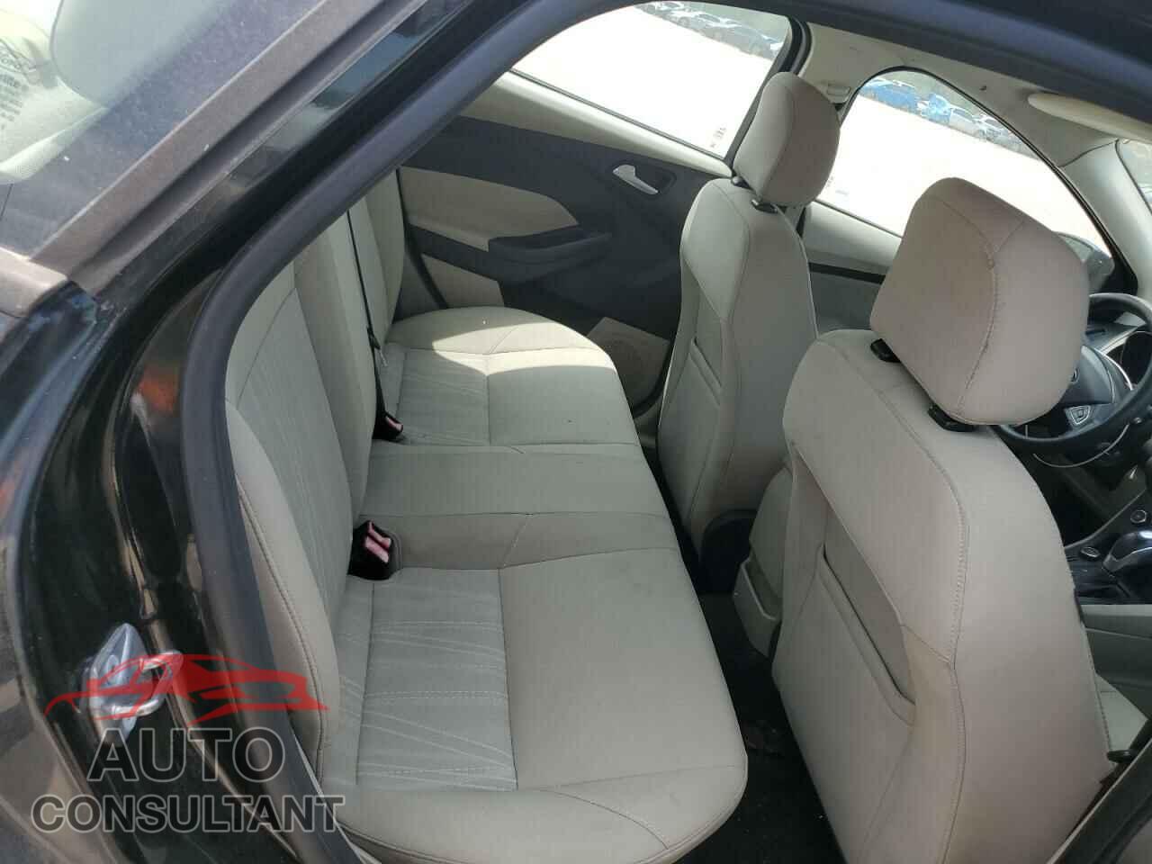 FORD FOCUS 2016 - 1FADP3F22GL367584
