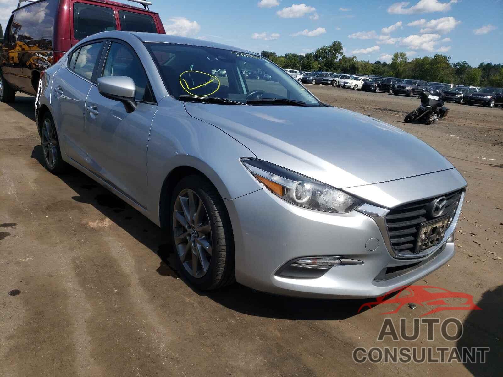 MAZDA 3 2018 - 3MZBN1V38JM242663