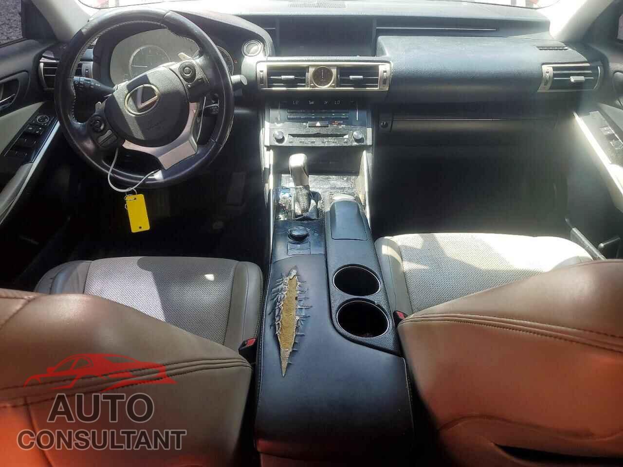 LEXUS IS 2014 - JTHCF1D25E5011601
