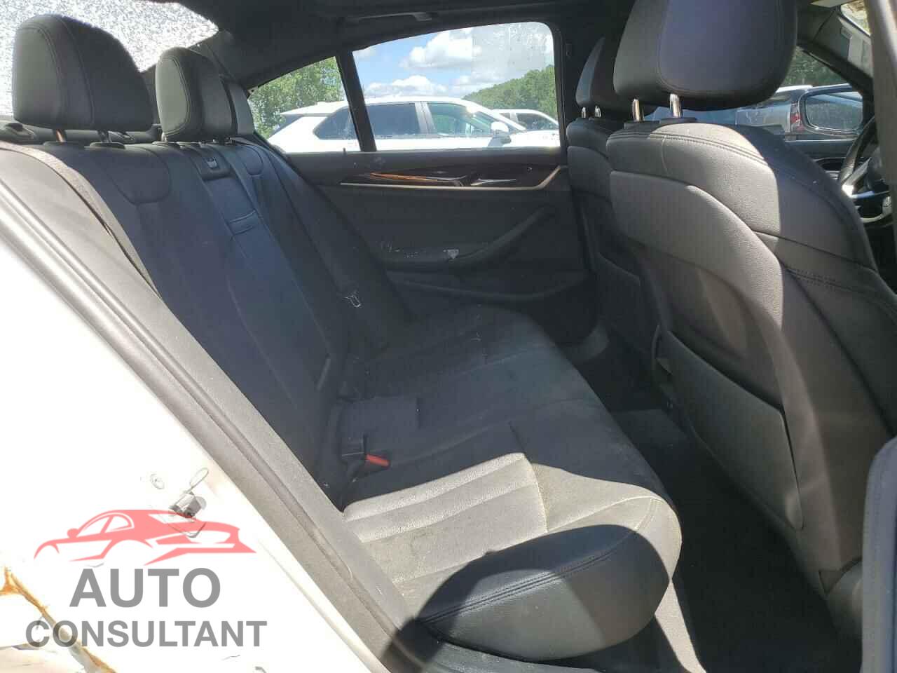 BMW 5 SERIES 2018 - WBAJA7C52JG907856
